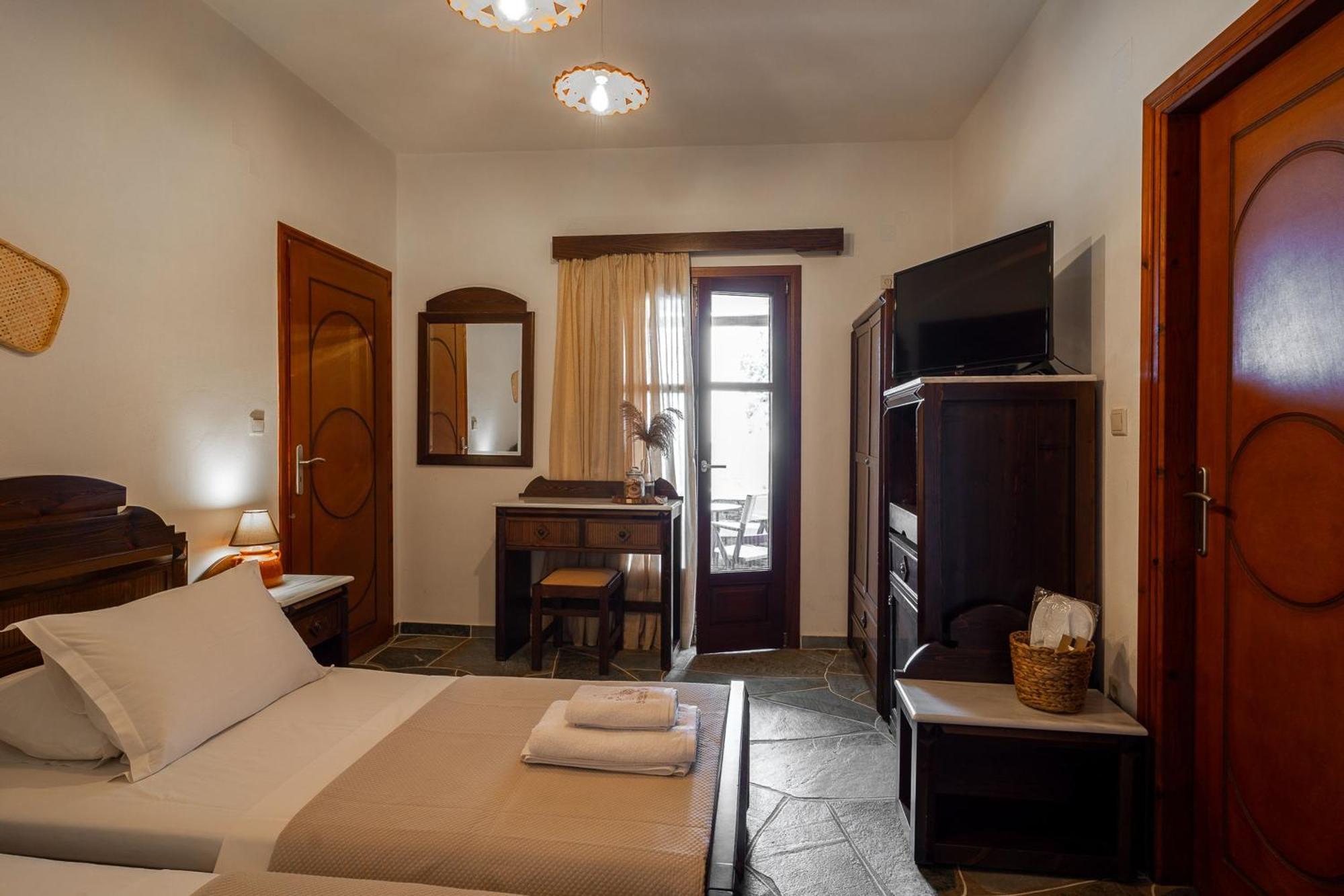 Mirsini Apartments In Sifnos Vathi  Ngoại thất bức ảnh